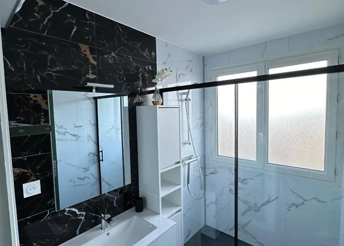 3 500 M Ng Apartment *