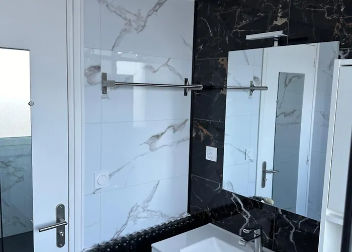 Apartment 3 500 M Ng